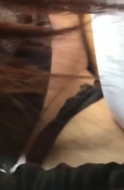 阳光明媚,开车带骚女友野外寻刺激,车内疯狂车震高潮连连!